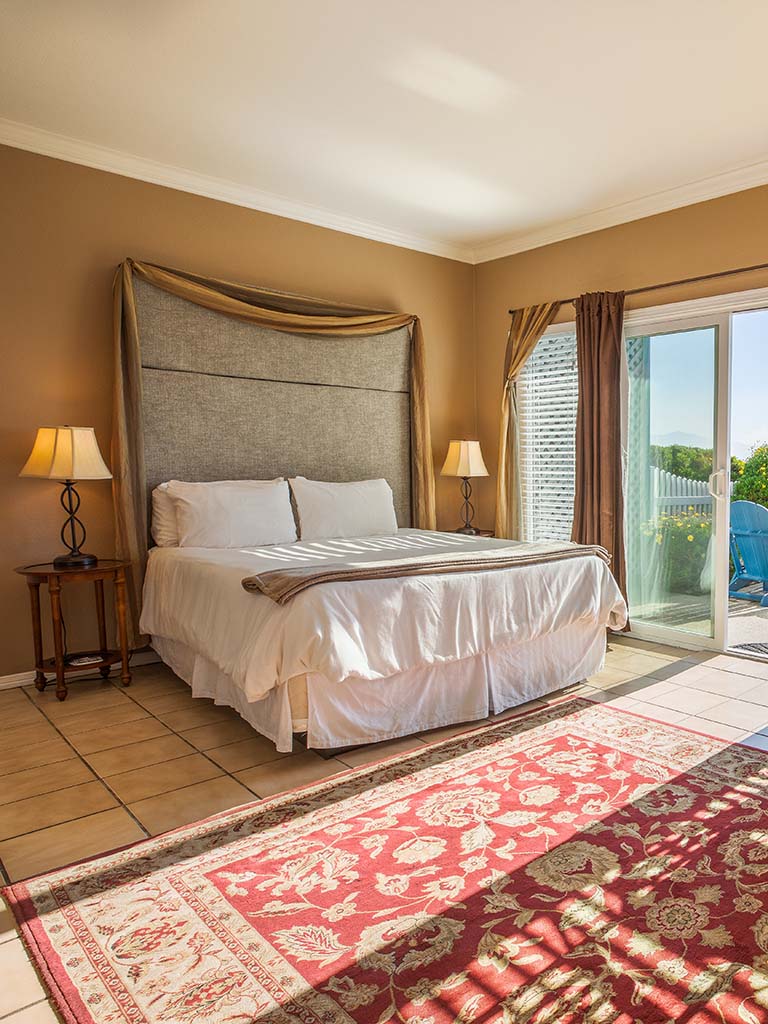 The Jetty Room At Inn At Mavericks Half Moon Bay Hotel In Princeton-by-the-Sea, California