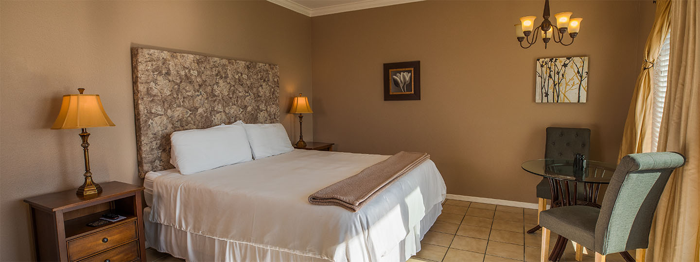 The Flat Rock Room At Inn At Mavericks
