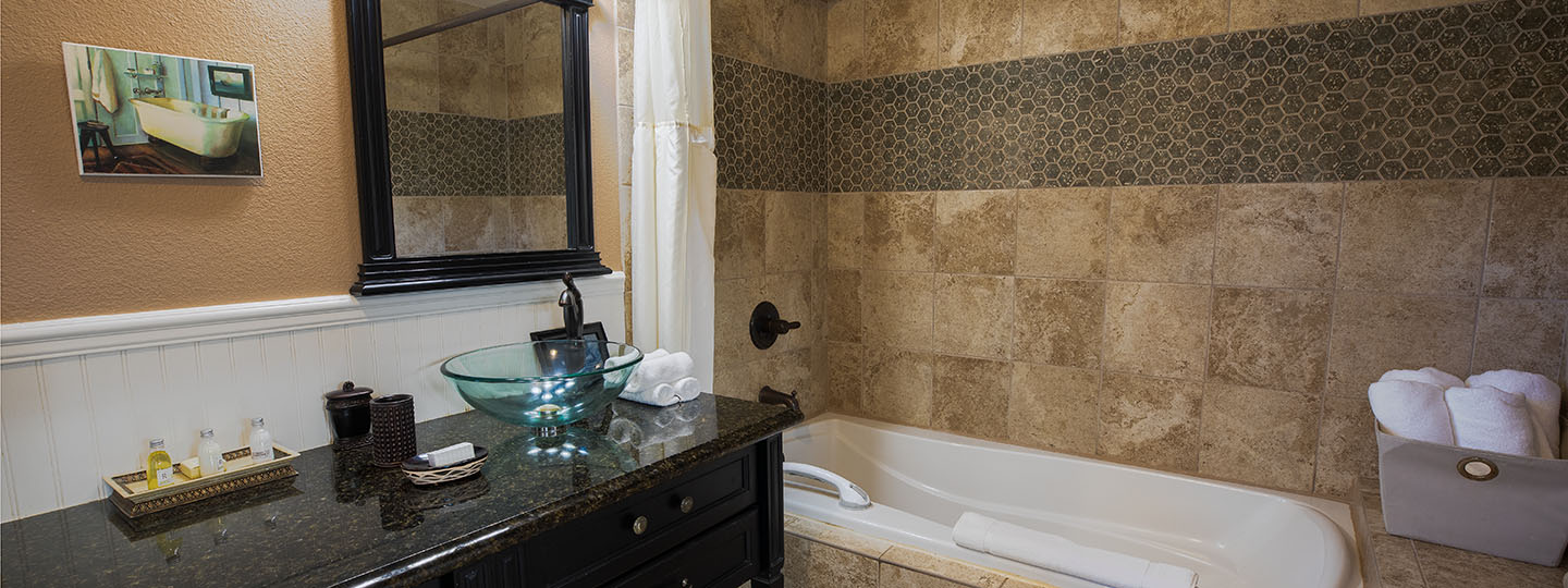 Half Moon Bay Inn Flat Rock Room Luxury Bathrooms With Soaking Tubs At Inn At Mavericks