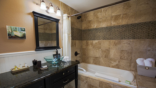 Half Moon Bay Inn Flat Rock Room Luxury Bathrooms With Soaking Tubs At Inn At Mavericks