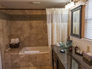 The Dunes Suite Bathroom With Soaking Tub